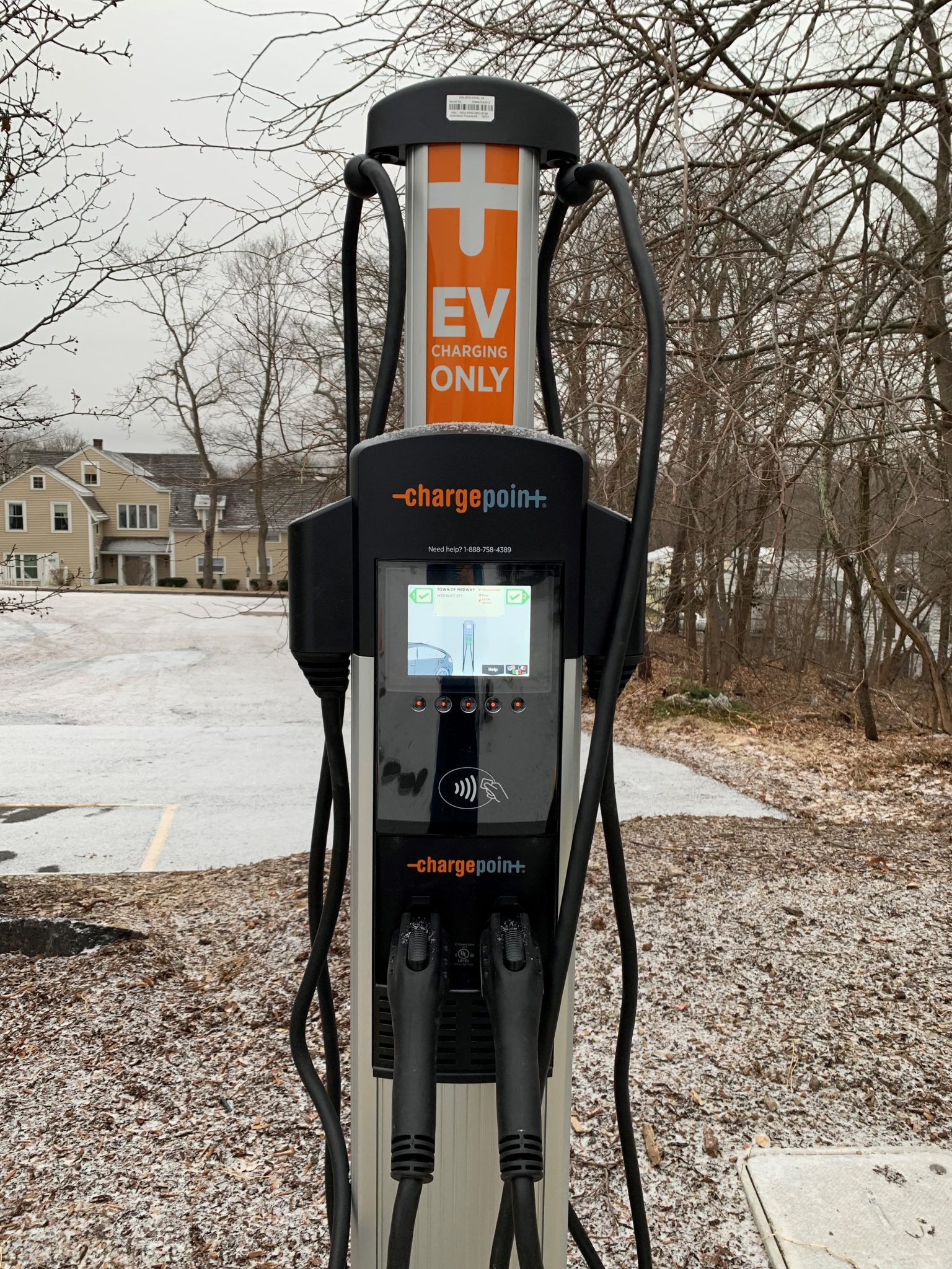 Electric vehicle charging station in Medway
