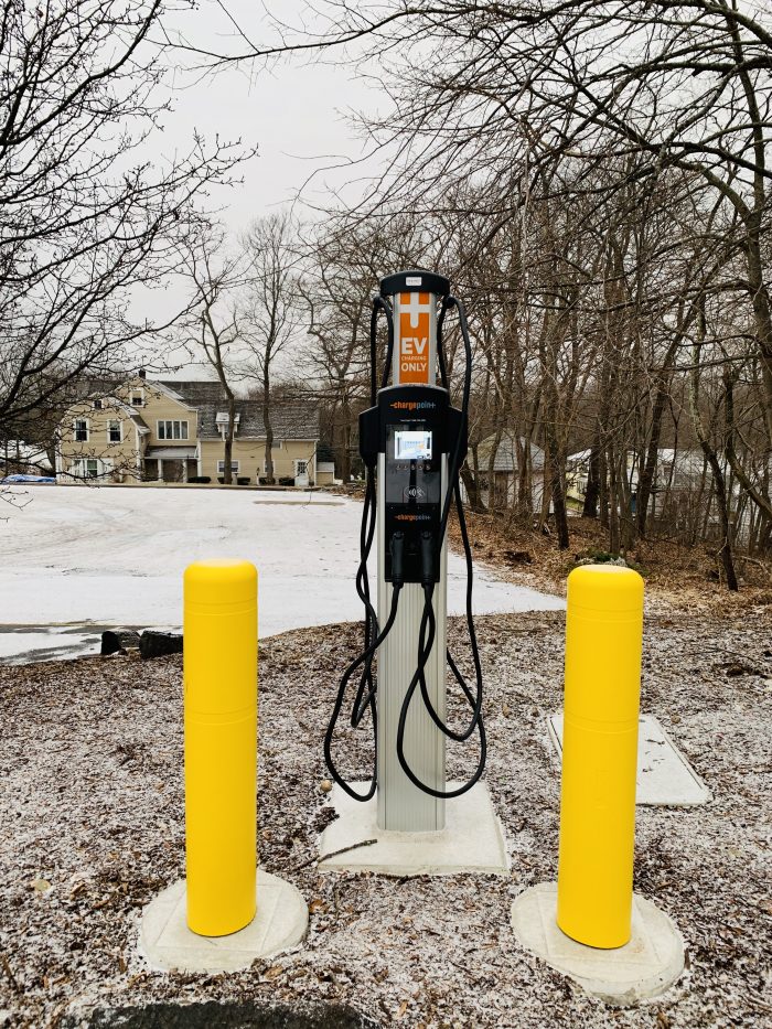 Electric vehicle charging station in Medway