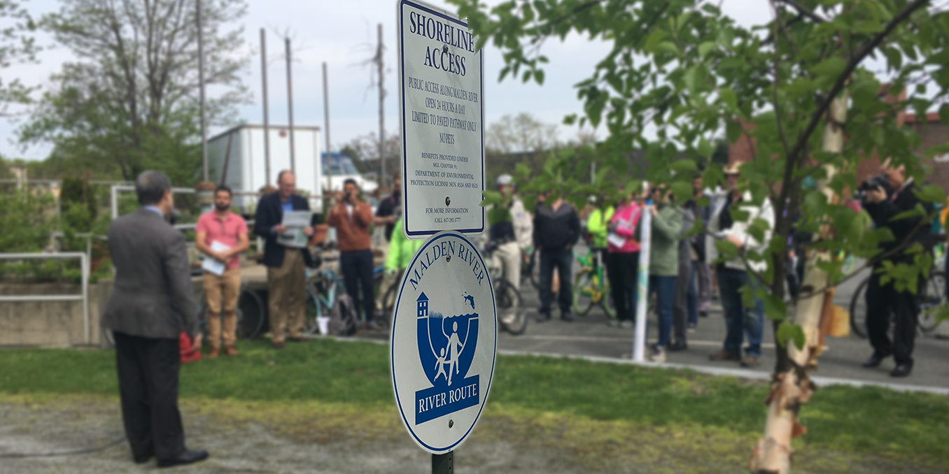 Sign shows Malden River Route, Shoreline Access